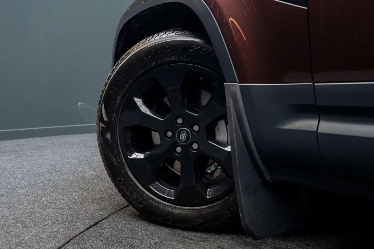 Vehicle Image 13