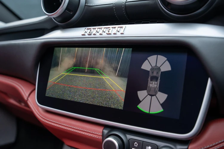 Vehicle Image 8