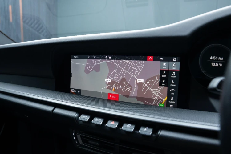 Vehicle Image 8