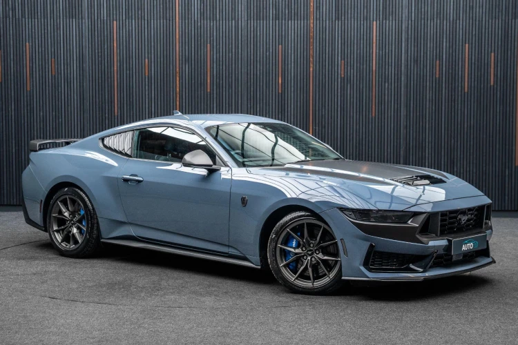Vehicle Image 5
