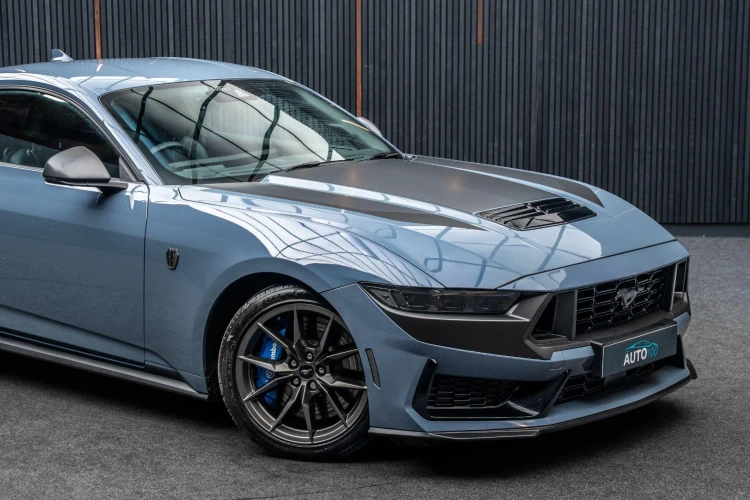 Vehicle Image 9