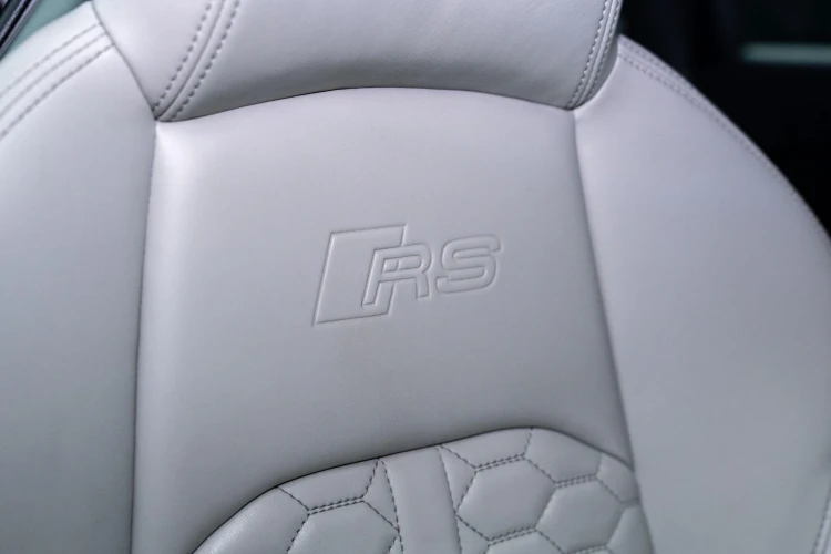 Vehicle Image 42