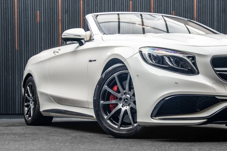 Vehicle Image 9
