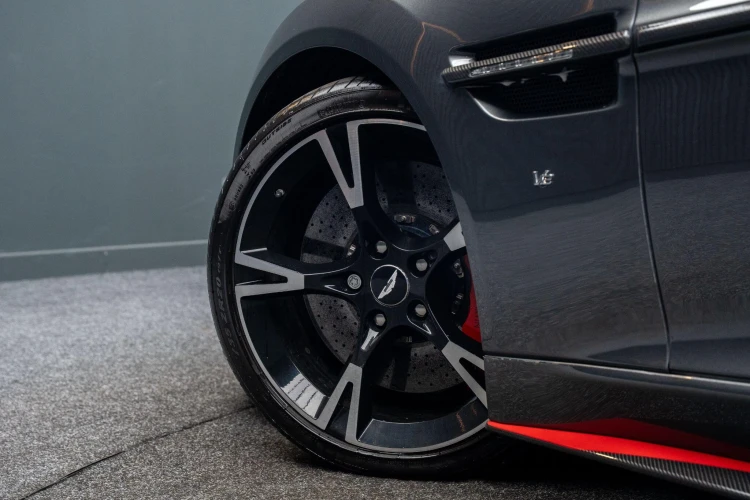 Vehicle Image 13