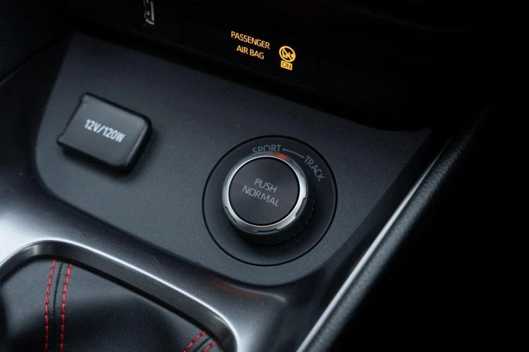 Vehicle Image 22