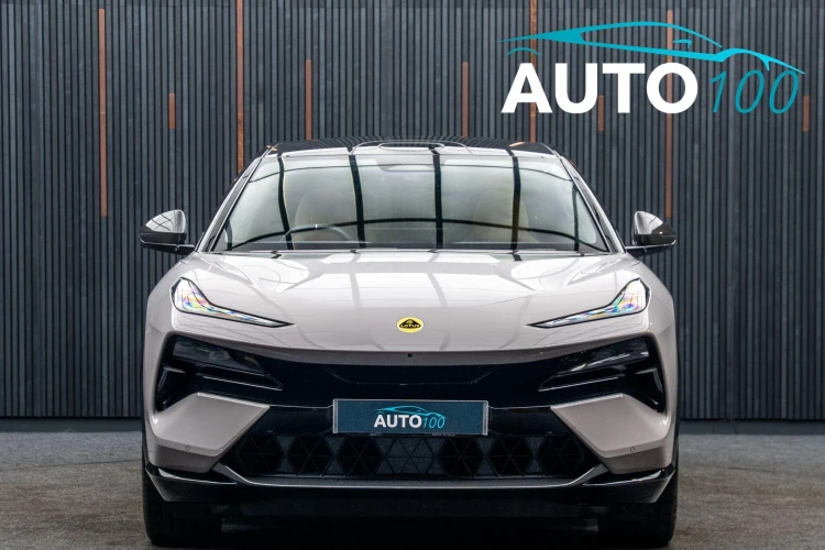 Vehicle Image 11