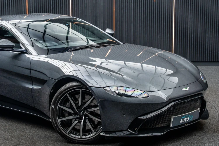 Vehicle Image 9