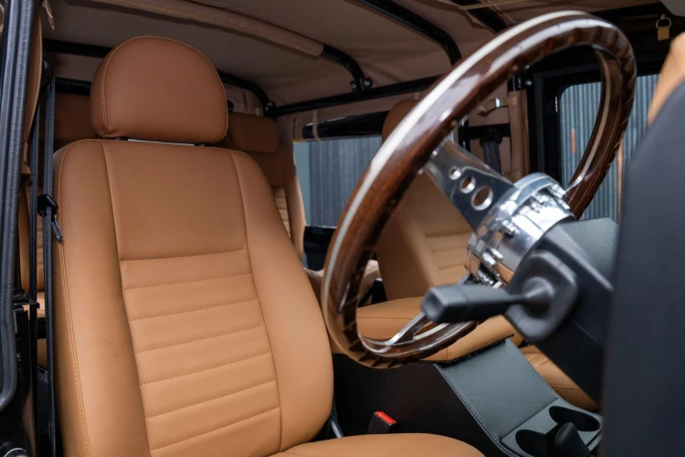 Vehicle Image 12
