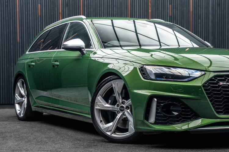 Vehicle Image 7