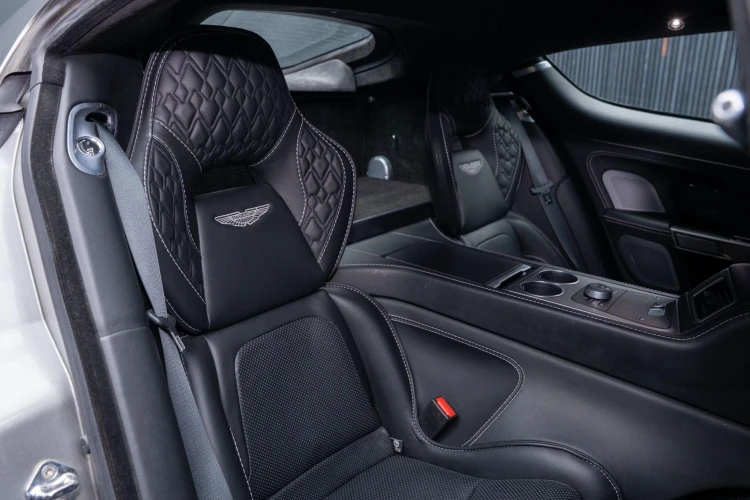 Vehicle Image 36