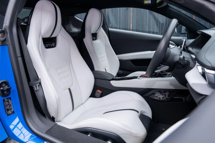 Vehicle Image 36