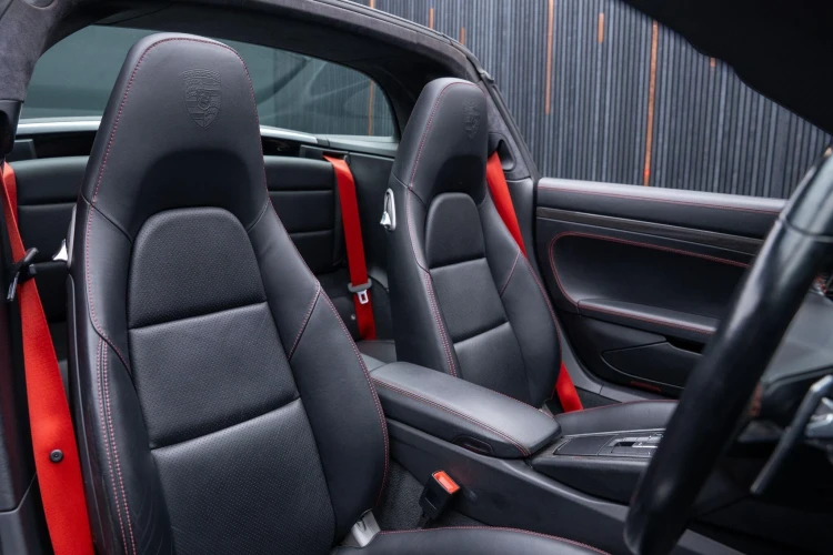 Vehicle Image 14