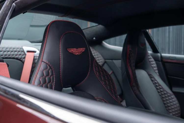 Vehicle Image 11