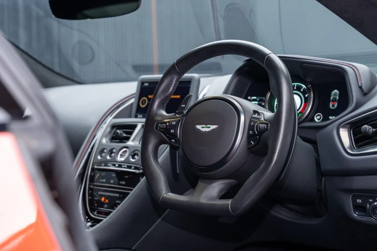 Vehicle Image 4