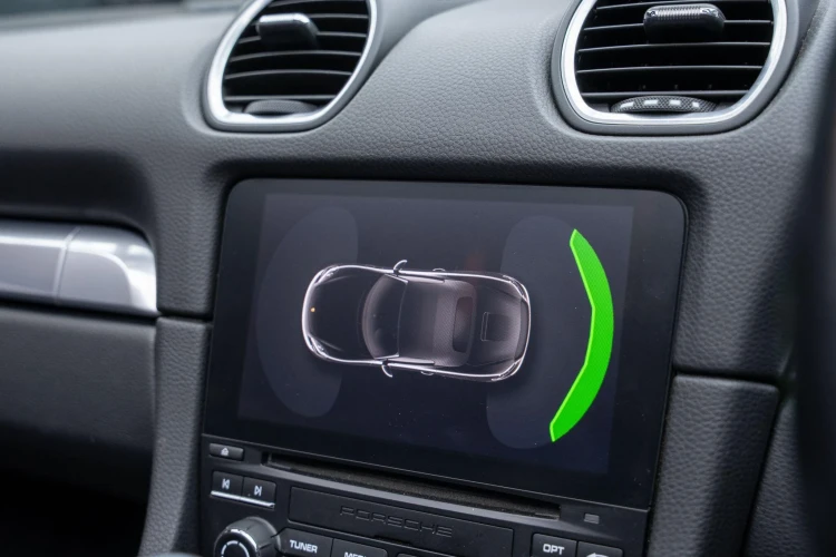 Vehicle Image 8
