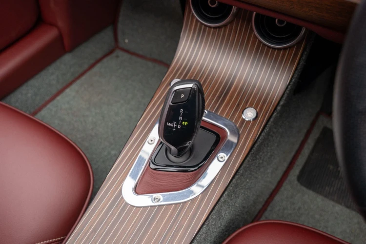 Vehicle Image 11
