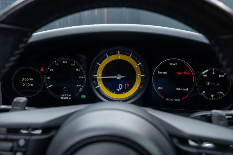 Vehicle Image 36
