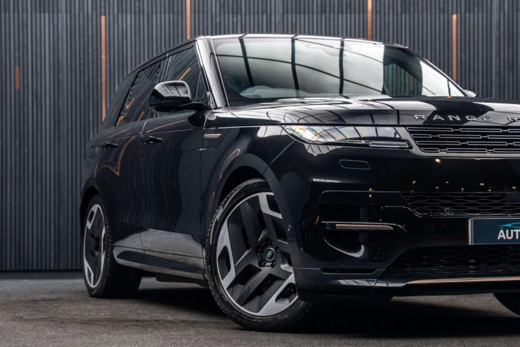 Vehicle Image 9