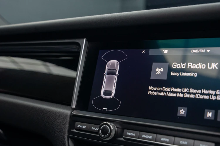 Vehicle Image 6
