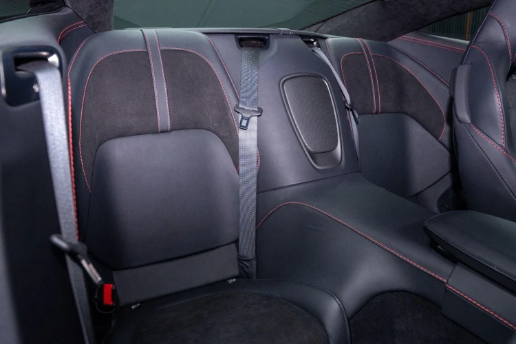 Vehicle Image 14