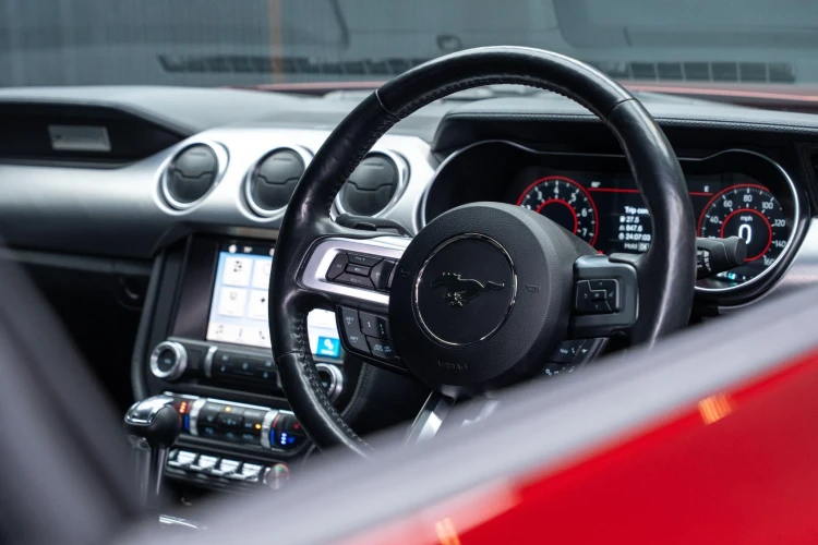 Vehicle Image 13