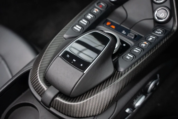 Vehicle Image 10