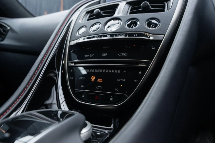 Vehicle Image 20