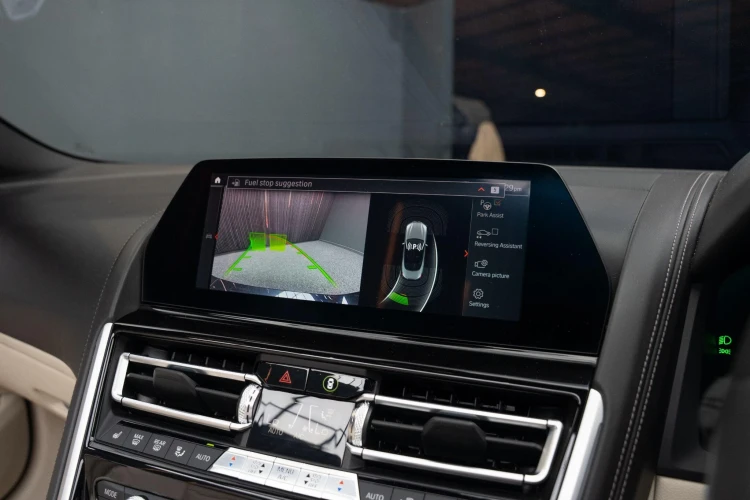 Vehicle Image 8