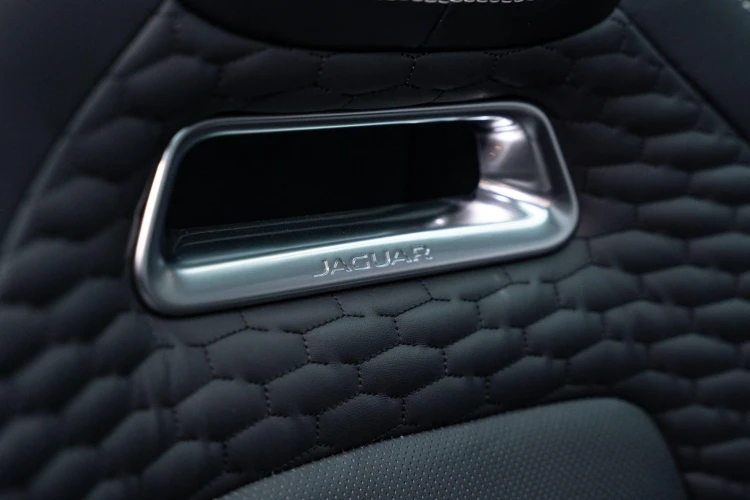 Vehicle Image 39