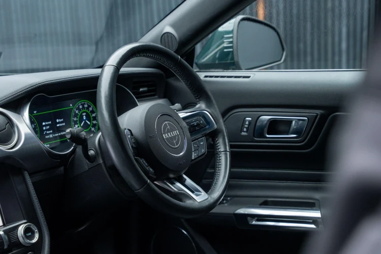 Vehicle Image 30