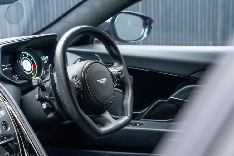Vehicle Image 35