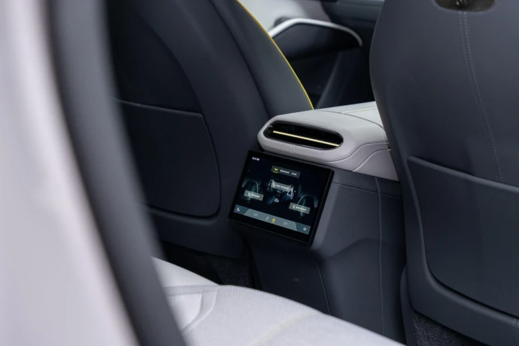Vehicle Image 39