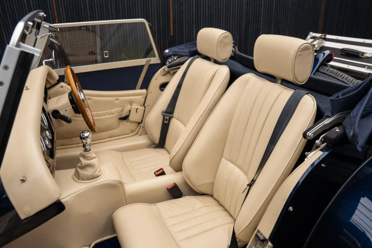 Vehicle Image 36