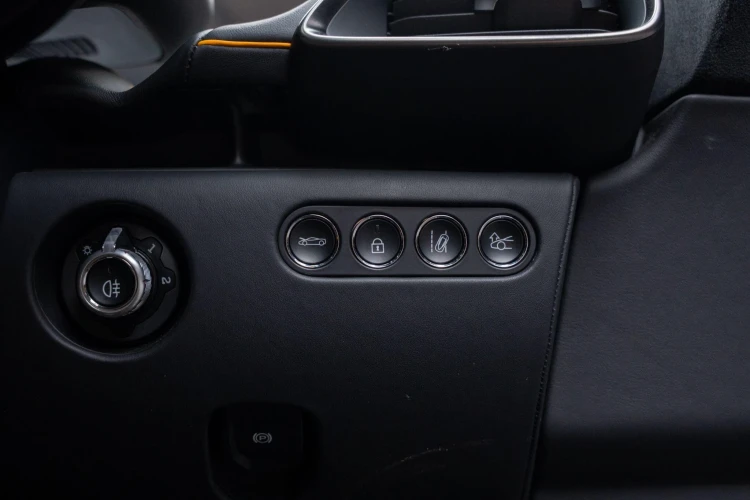 Vehicle Image 35