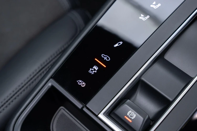 Vehicle Image 37