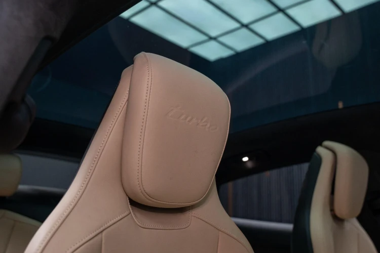 Vehicle Image 38