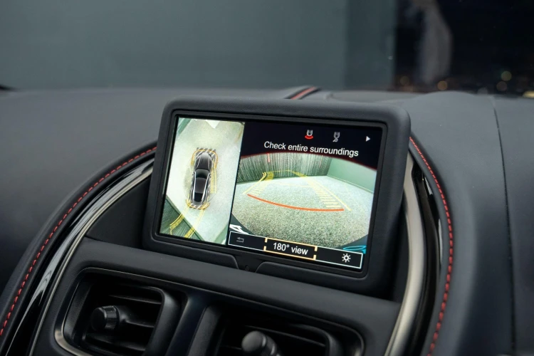 Vehicle Image 6