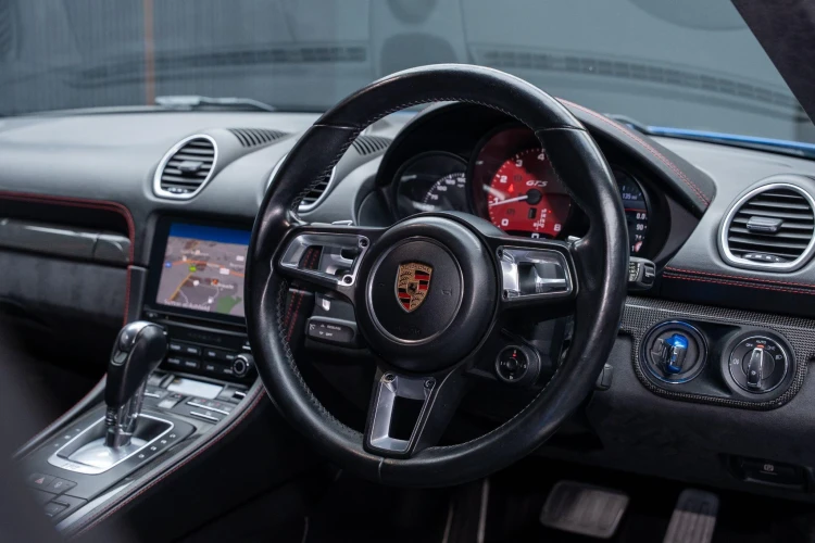 Vehicle Image 35