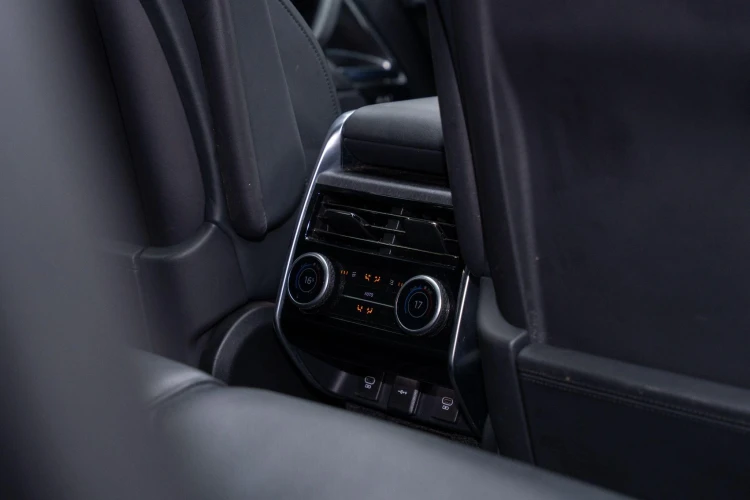 Vehicle Image 41