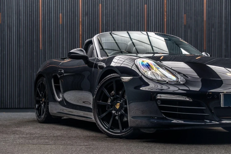 Vehicle Image 9