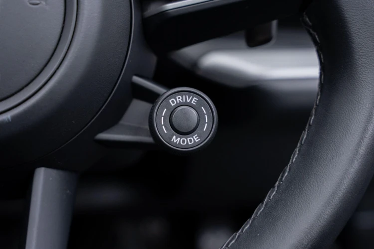 Vehicle Image 34