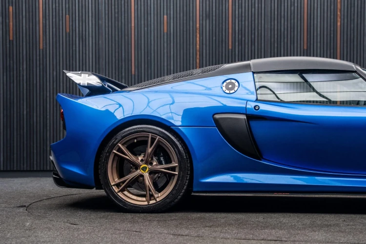 Vehicle Image 23