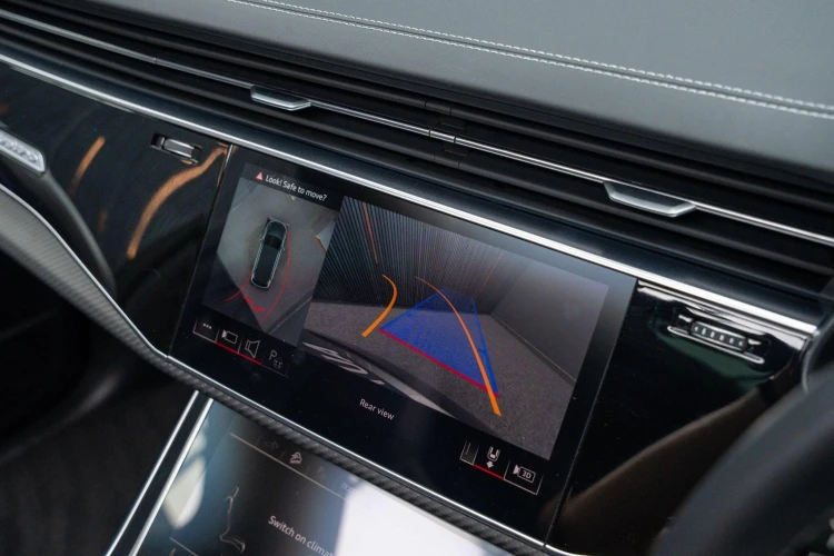 Vehicle Image 13