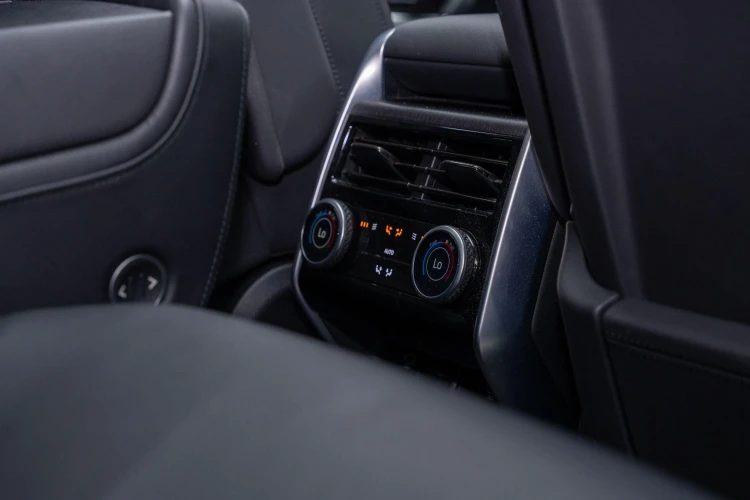 Vehicle Image 39
