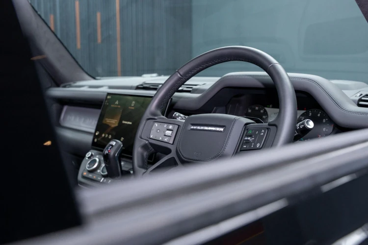 Vehicle Image 37