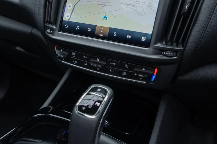 Vehicle Image 30
