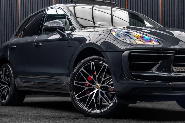 Vehicle Image 7