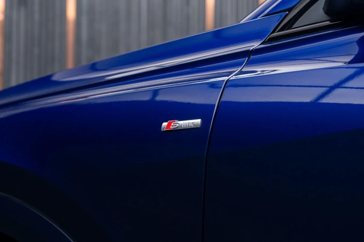 Vehicle Image 36