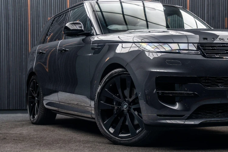 Vehicle Image 7