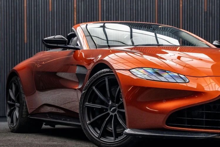 Vehicle Image 9